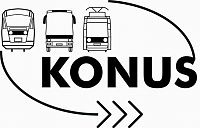 Das Bild zeigt das schwarz-weiße Logo des Konus-Projekts, das freie Fahrt in allen Bussen und Bahnen in der gesamten Ferienregion Schwarzwald garantiert. Zu sehen sind nebeneinander von links die schwarzen Umrisse einer Lok, eines Busses und einer Straßenbahn. Darunter steht in schwarz Konus.